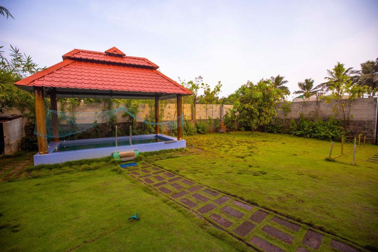 Waves Beach House Puducherry Buitenkant foto